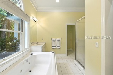 This furnished, well-maintained 3BR/2BA, 1,978 sq ft home offers - photo 40