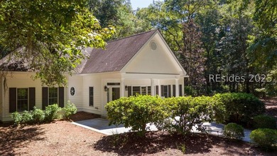 This furnished, well-maintained 3BR/2BA, 1,978 sq ft home offers - photo 44