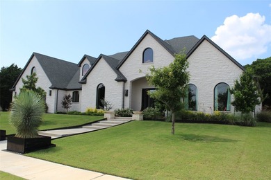 Luxury One-Story Estate in the Heart of Heath. Custom-built - photo 2