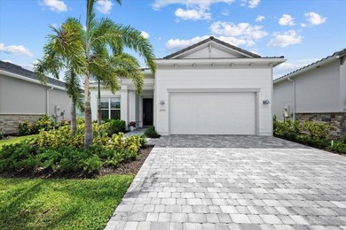 (private lake, pond, coastal) Home For Sale in Palm Beach Gardens Florida