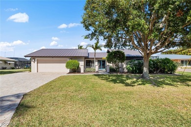 Caloosahatchee River Home For Sale in Cape Coral Florida