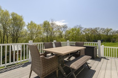 Move in ready 4BR, 3.5BA Contemporary Colonial on beautiful lot - photo 22