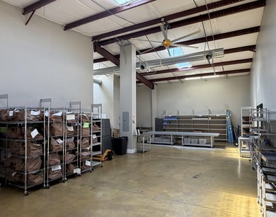 This 5,000 SF Office Warehouse is situated in the heart of Santa - photo 4
