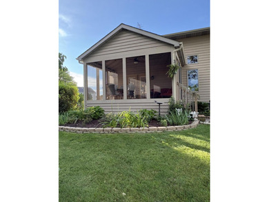 Welcome home to this beautifully maintained home on a desirable - photo 34