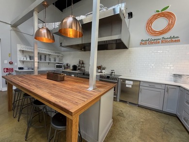 This 5,000 SF Office Warehouse is situated in the heart of Santa - photo 9