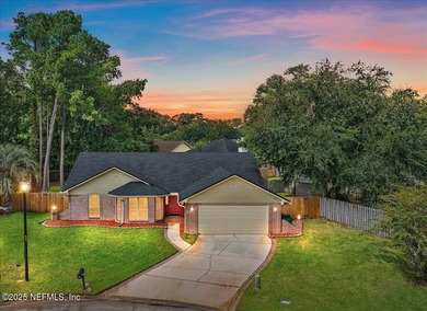 St. Johns River Home Active Under Contract in Jacksonville Florida