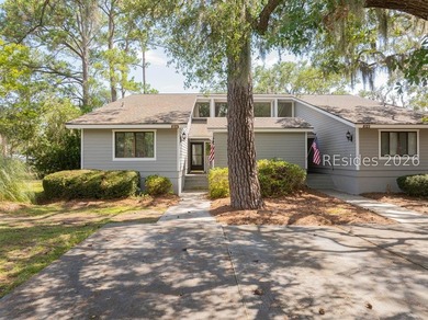 Desirable one-level condo on Lady's Island offering captivating - photo 1