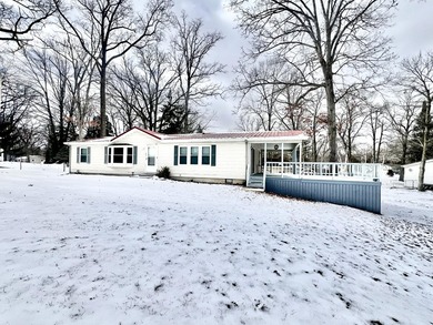 WATERFRONT LIVING ON BERRY LAKE! Experience the pinnacle of lake - photo 6