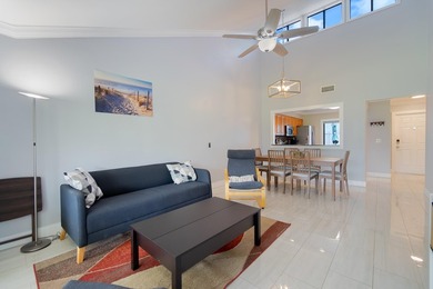 Beautiful waterfront 2-bedroom, 2-bathroom villa with an - photo 12