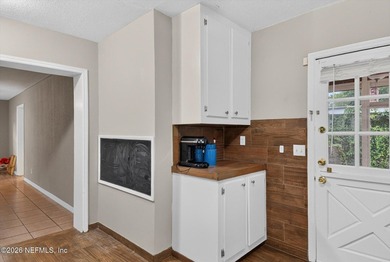 PRICE REDUCTION!!!!! Beautiful renovated home on oversized lot - photo 14