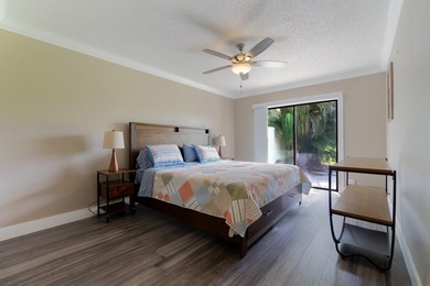 Beautiful waterfront 2-bedroom, 2-bathroom villa with an - photo 19
