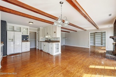 Lakeside Home In Desirable Lake Park. This 3 Bedroom, 2 Bath - photo 20
