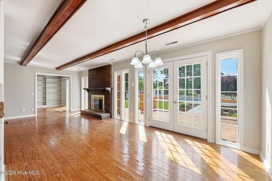 Lakeside Home In Desirable Lake Park. This 3 Bedroom, 2 Bath - photo 21