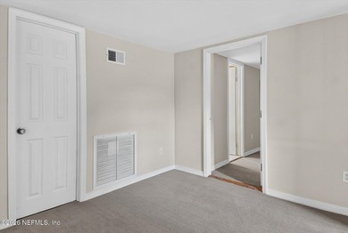 PRICE REDUCTION!!!!! Beautiful renovated home on oversized lot - photo 21