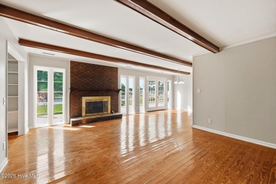 Lakeside Home In Desirable Lake Park. This 3 Bedroom, 2 Bath - photo 24