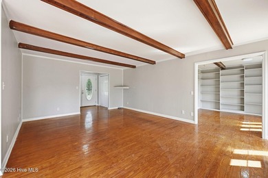 Lakeside Home In Desirable Lake Park. This 3 Bedroom, 2 Bath - photo 26