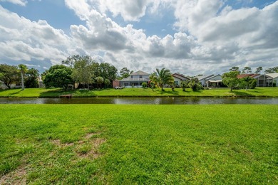 Beautiful waterfront 2-bedroom, 2-bathroom villa with an - photo 26