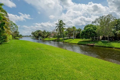 Beautiful waterfront 2-bedroom, 2-bathroom villa with an - photo 27