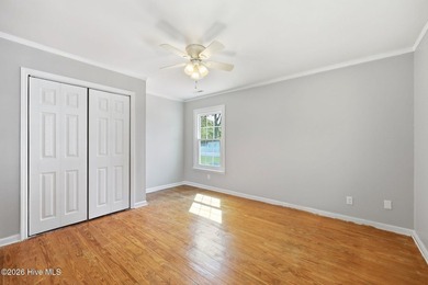 Lakeside Home In Desirable Lake Park. This 3 Bedroom, 2 Bath - photo 31