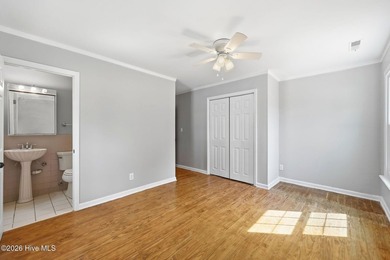 Lakeside Home In Desirable Lake Park. This 3 Bedroom, 2 Bath - photo 33