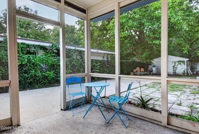 PRICE REDUCTION!!!!! Beautiful renovated home on oversized lot - photo 36
