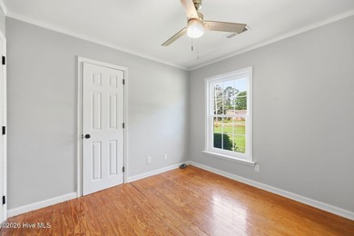 Lakeside Home In Desirable Lake Park. This 3 Bedroom, 2 Bath - photo 38