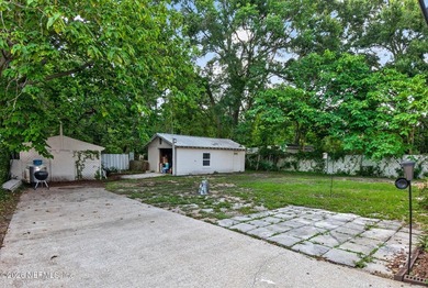 PRICE REDUCTION!!!!! Beautiful renovated home on oversized lot - photo 40