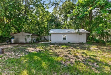 PRICE REDUCTION!!!!! Beautiful renovated home on oversized lot - photo 41