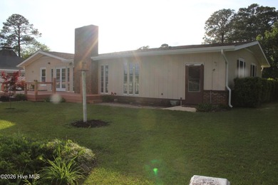 Lakeside Home In Desirable Lake Park. This 3 Bedroom, 2 Bath - photo 49