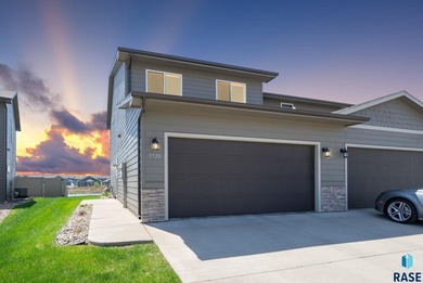 Lake Townhome/Townhouse For Sale in Sioux Falls, South Dakota