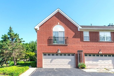 (private lake, pond, creek) Condo For Sale in Northbrook Illinois