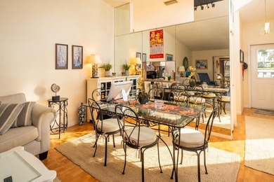 Amazing location on this water front villa. You can walk across - photo 6
