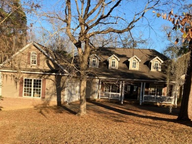 Lake Home For Sale in Eufaula, Alabama