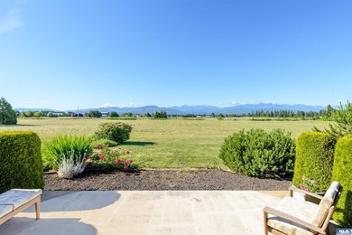 Welcome to 141 Kiwi Lane, a beautifully crafted home offering - photo 22