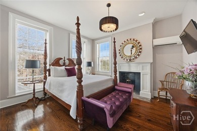 This 6 bedroom 6.5 bathroom property was once a boutique hotel - photo 23