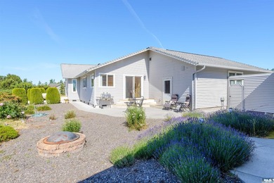 Welcome to 141 Kiwi Lane, a beautifully crafted home offering - photo 23