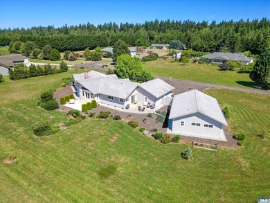 Welcome to 141 Kiwi Lane, a beautifully crafted home offering - photo 24
