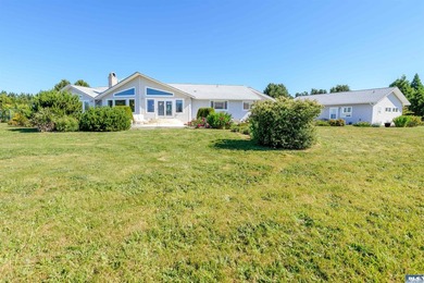 Welcome to 141 Kiwi Lane, a beautifully crafted home offering - photo 42