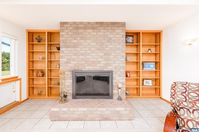 Welcome to 141 Kiwi Lane, a beautifully crafted home offering - photo 48