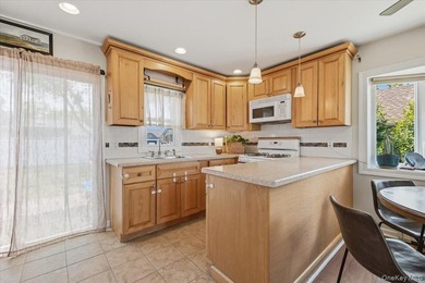 Welcome to 104 Franklin Place - a beautifully updated Cape - photo 10