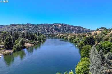 Luxury waterfront living on the backwaters of the North Umpqua - photo 2