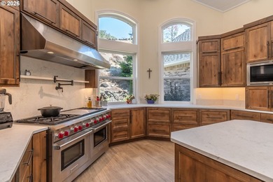 Luxury waterfront living on the backwaters of the North Umpqua - photo 6