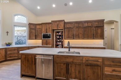 Luxury waterfront living on the backwaters of the North Umpqua - photo 8