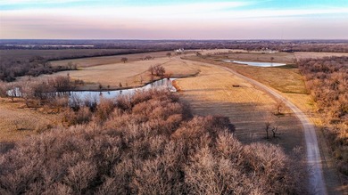 Located just minutes from downtown Denton, this exceptional 247 - photo 3