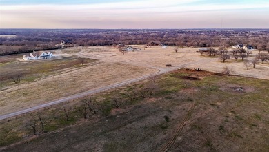 Located just minutes from downtown Denton, this exceptional 247 - photo 4