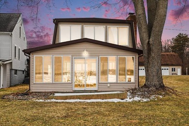 Duck Lake - Calhoun County Home For Sale in Albion Michigan