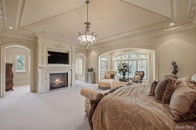Experience the feeling of a secluded private retreat in this - photo 13