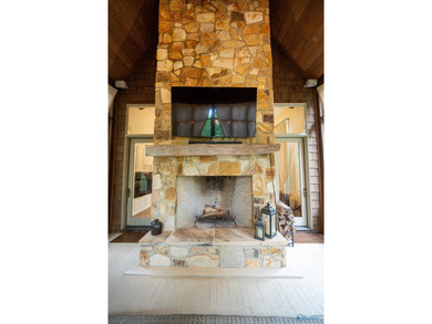 Custom luxury home in Cherokee Ridge's gated golf community - photo 25