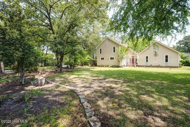Trent River Home For Sale in New Bern North Carolina
