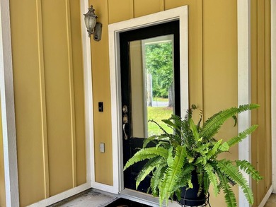 Welcome to this charming and spacious home in the heart of - photo 6